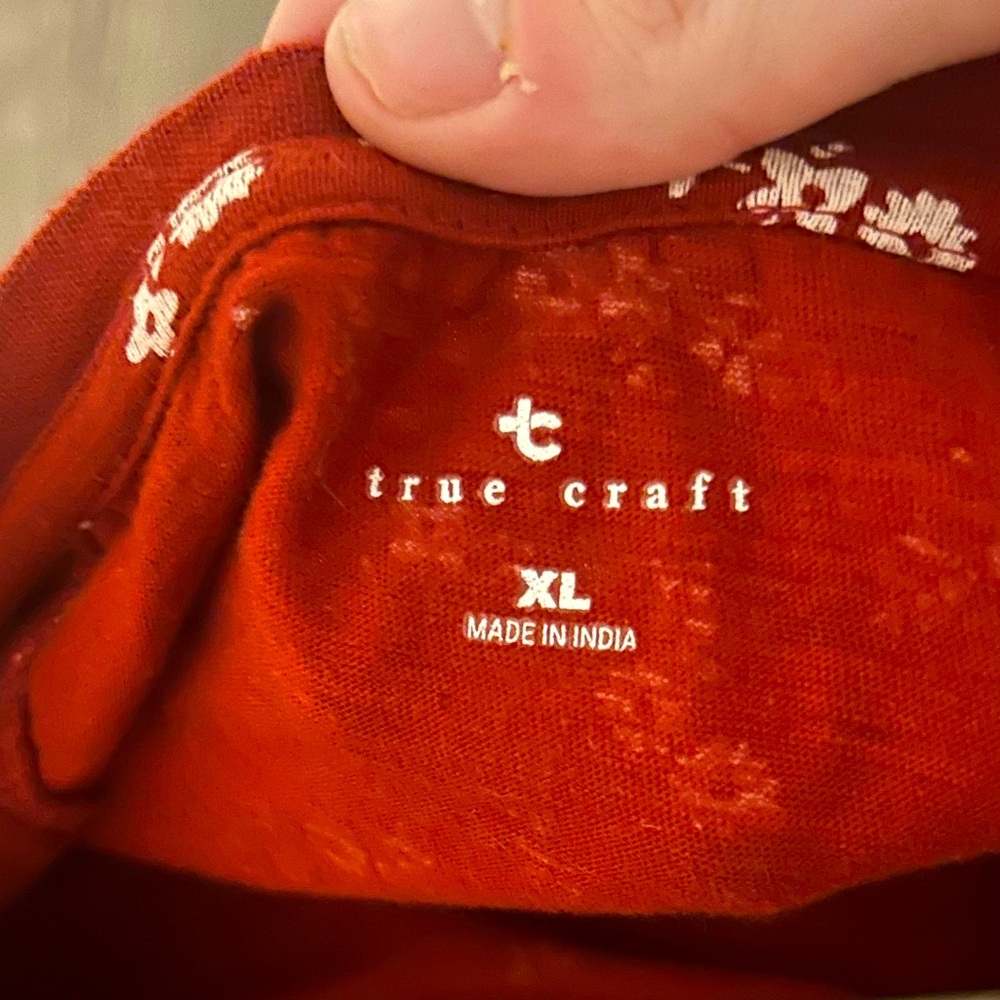 Long sleeve red shirt XL in kids.